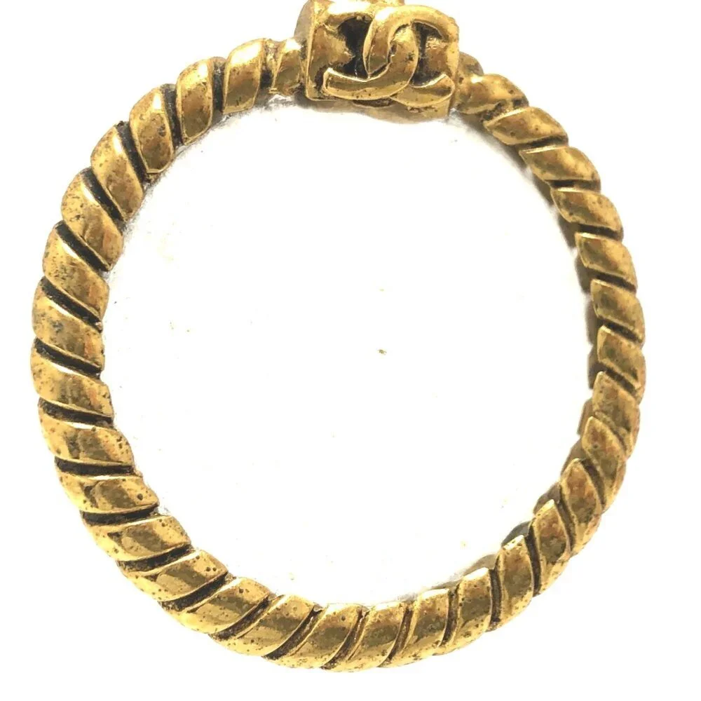 CHANEL Authentic Vintage Gold Necklace - Picture 2 of 9